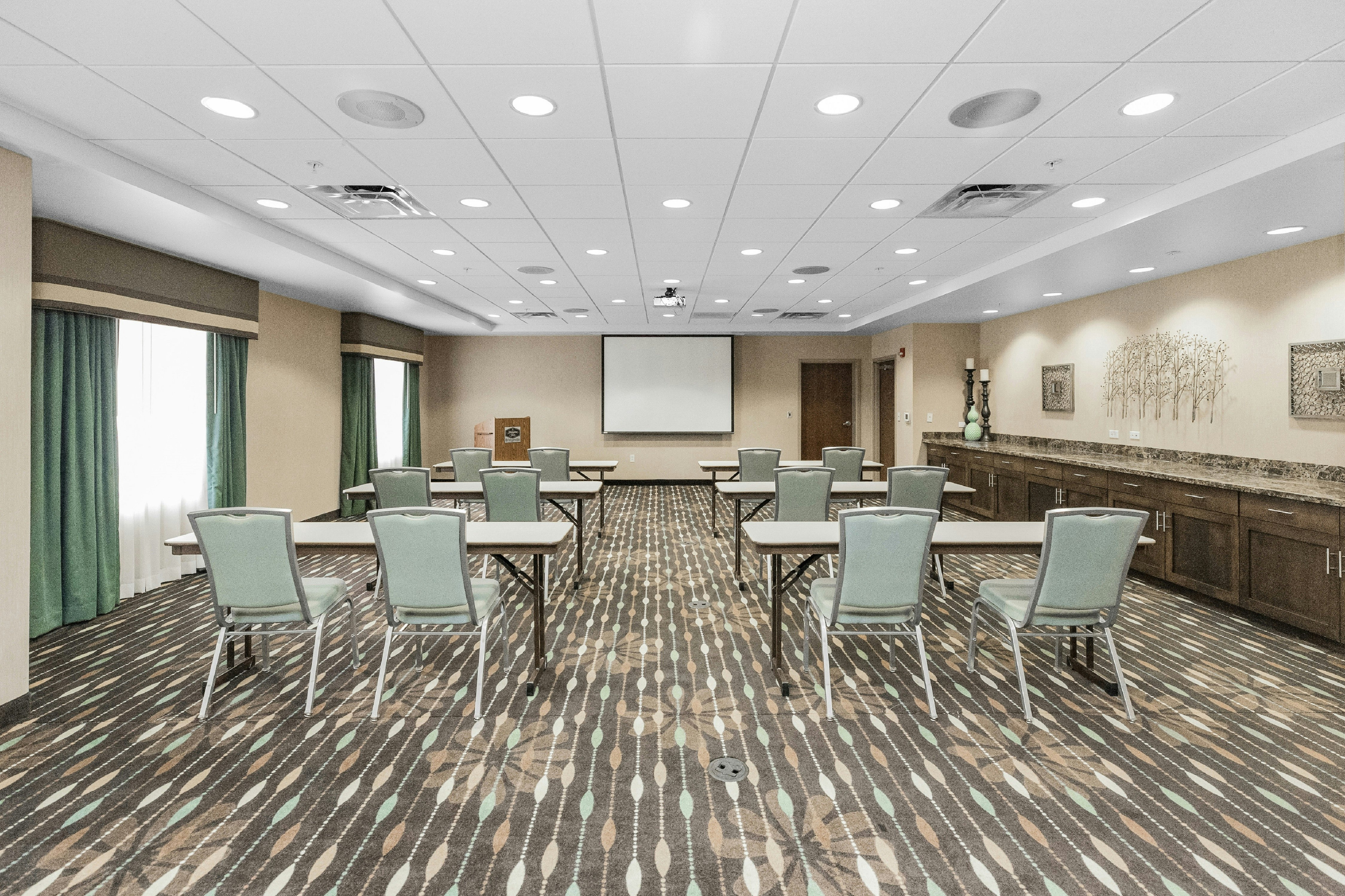 Hampton Inn Pittsburgh-Bridgeville 36/44
