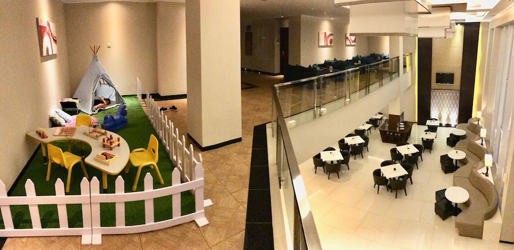 M Premiere Hotel 36/42