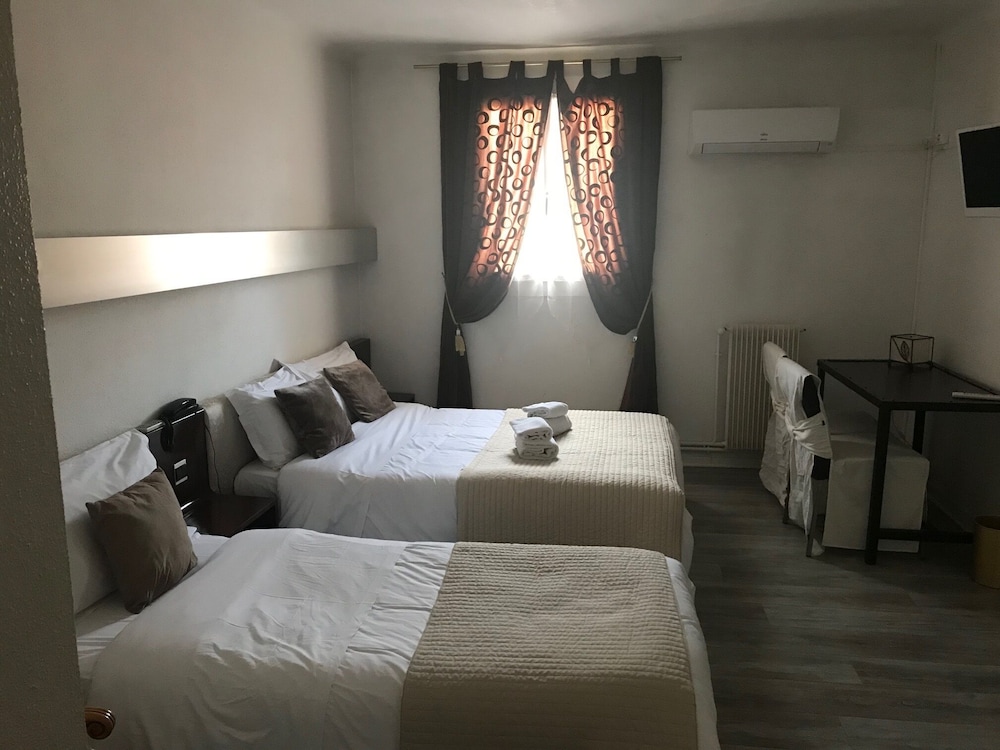 Hotel La Bastide D Entraigues Rest de L Autre Cote 42/70