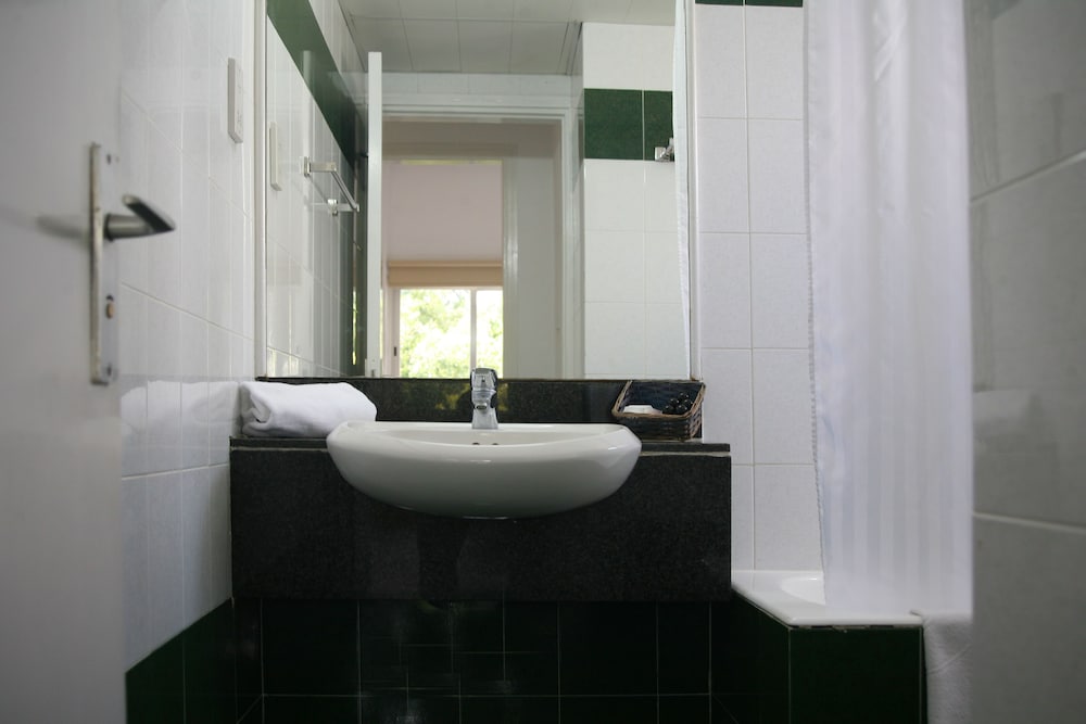 Chrielka Hotelsuites 39/43