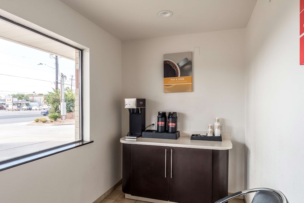 Motel6 San Antonio, TX - South IH-10 East 51/51