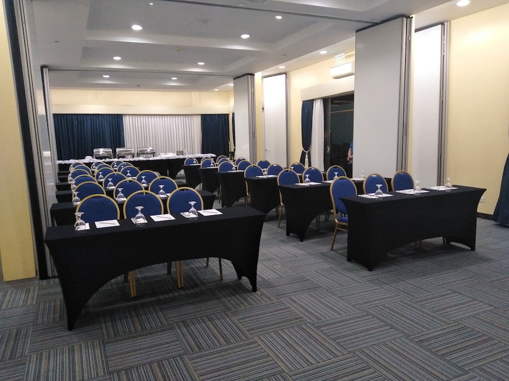 SAN TOMAS SUITES 21/29
