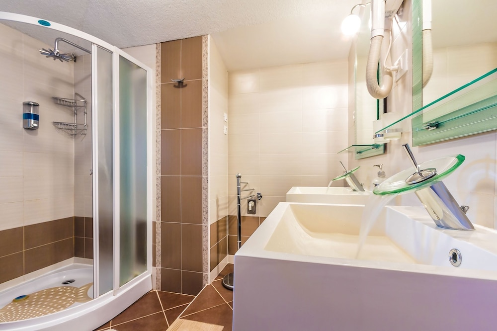 Villa Roses Apartments & Wellness 41/50