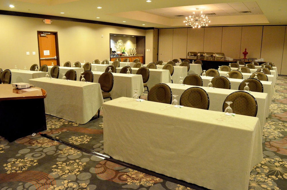 Holiday Inn & Suites Houston West - Westway Park, an IHG Hotel 51/59