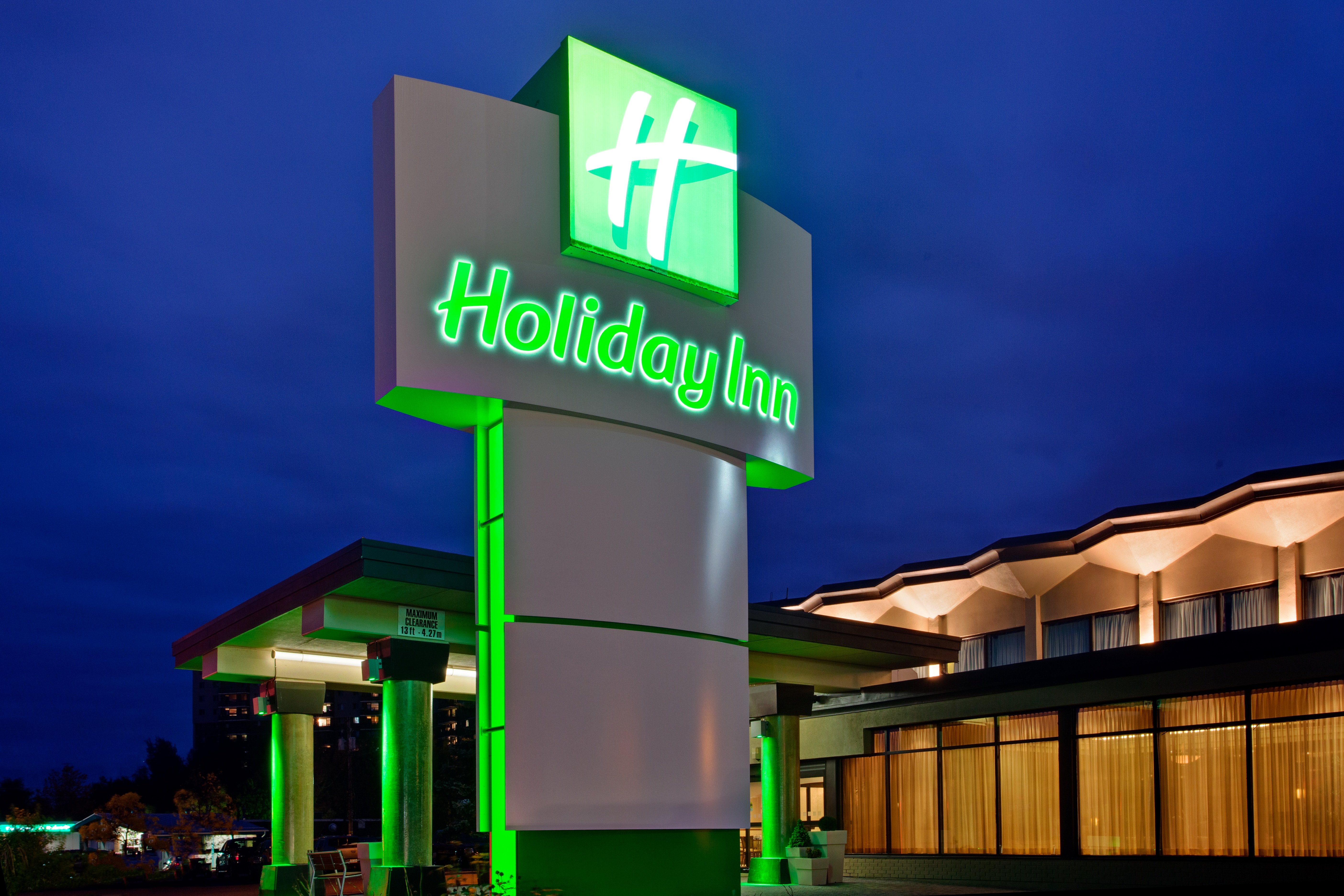 HOLIDAY INN SUDBURY 2/58