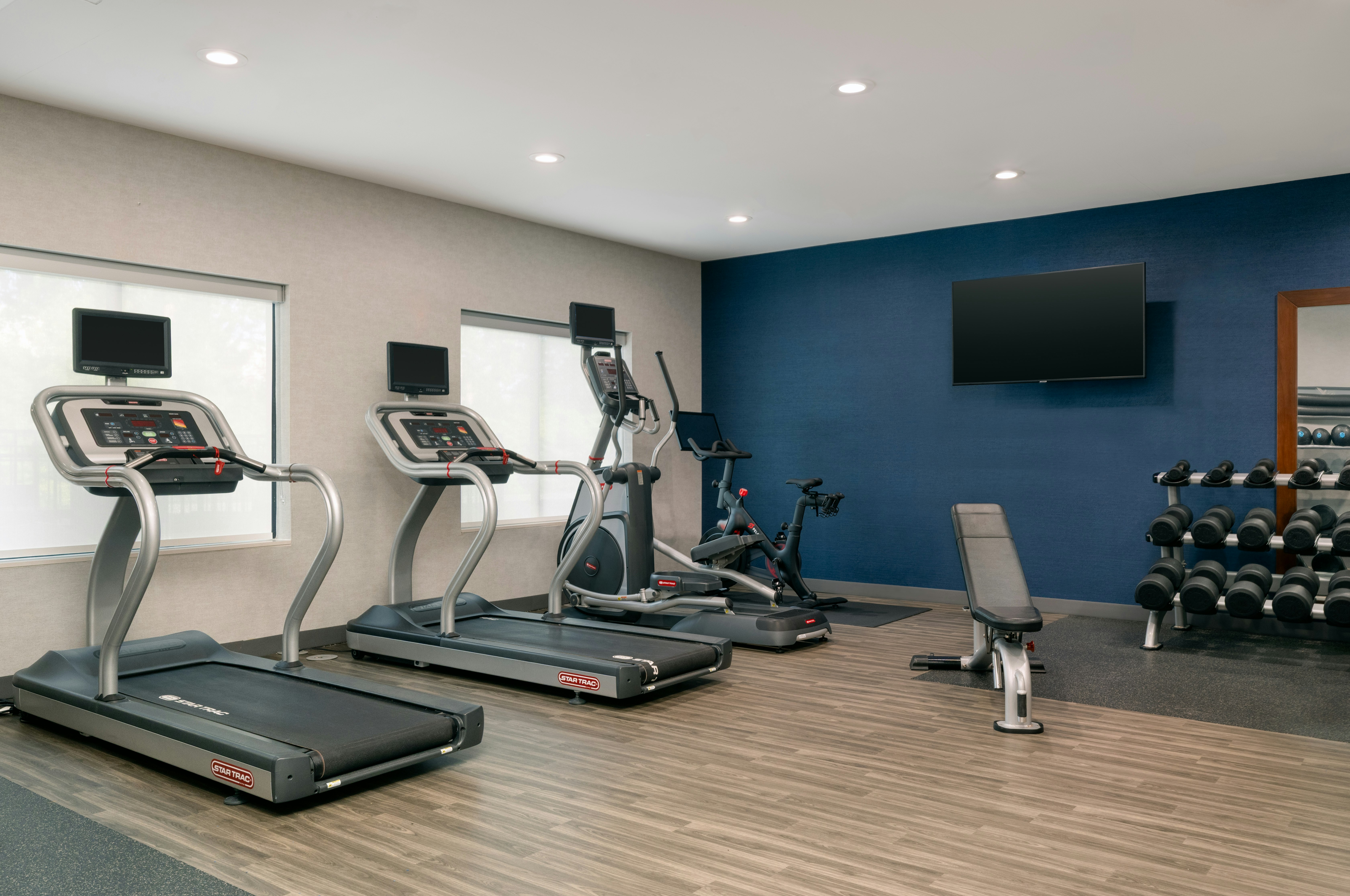 Hampton Inn Suites Ypsilanti 11/23