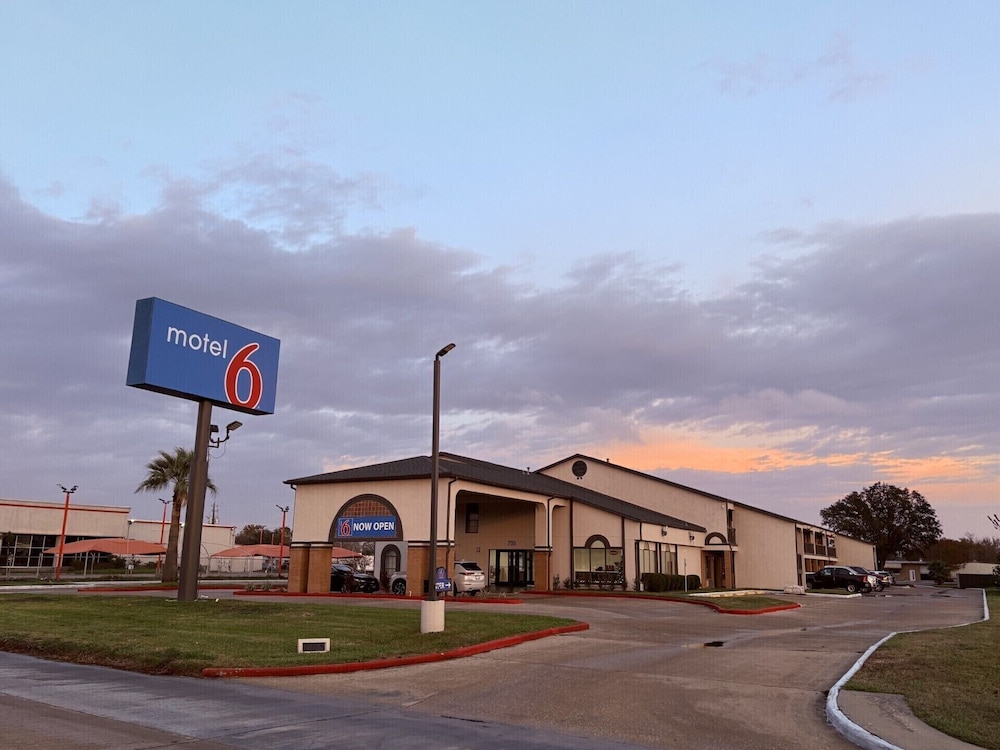 Motel6 La Porte, TX 6/54