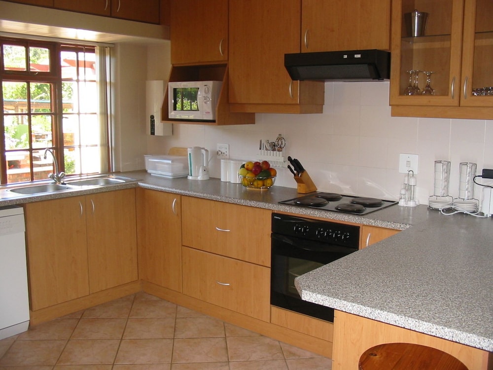 Ascot Gardens Self Catering 20/20