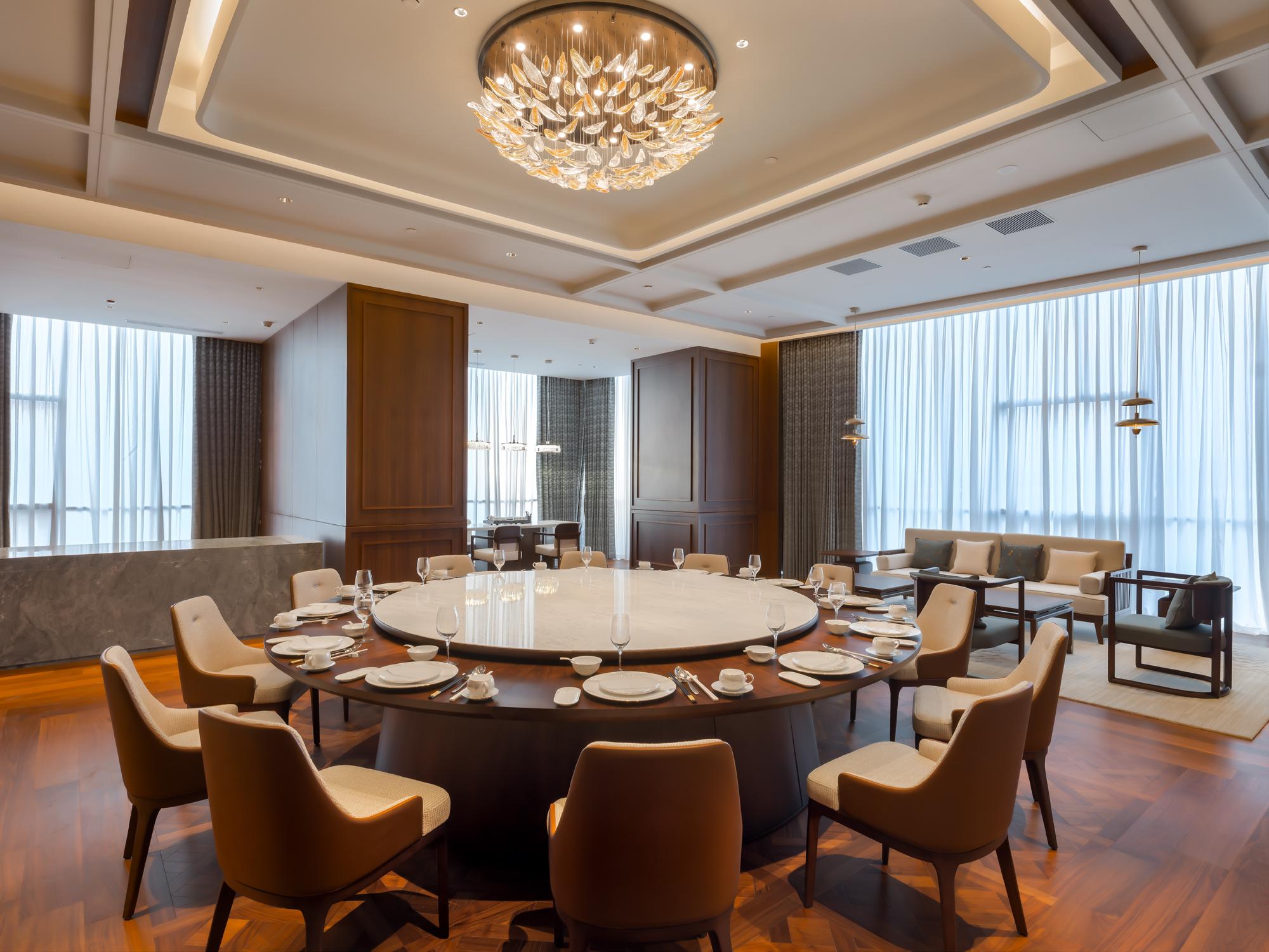 LN Dongfang Hotel Nansha 40/42