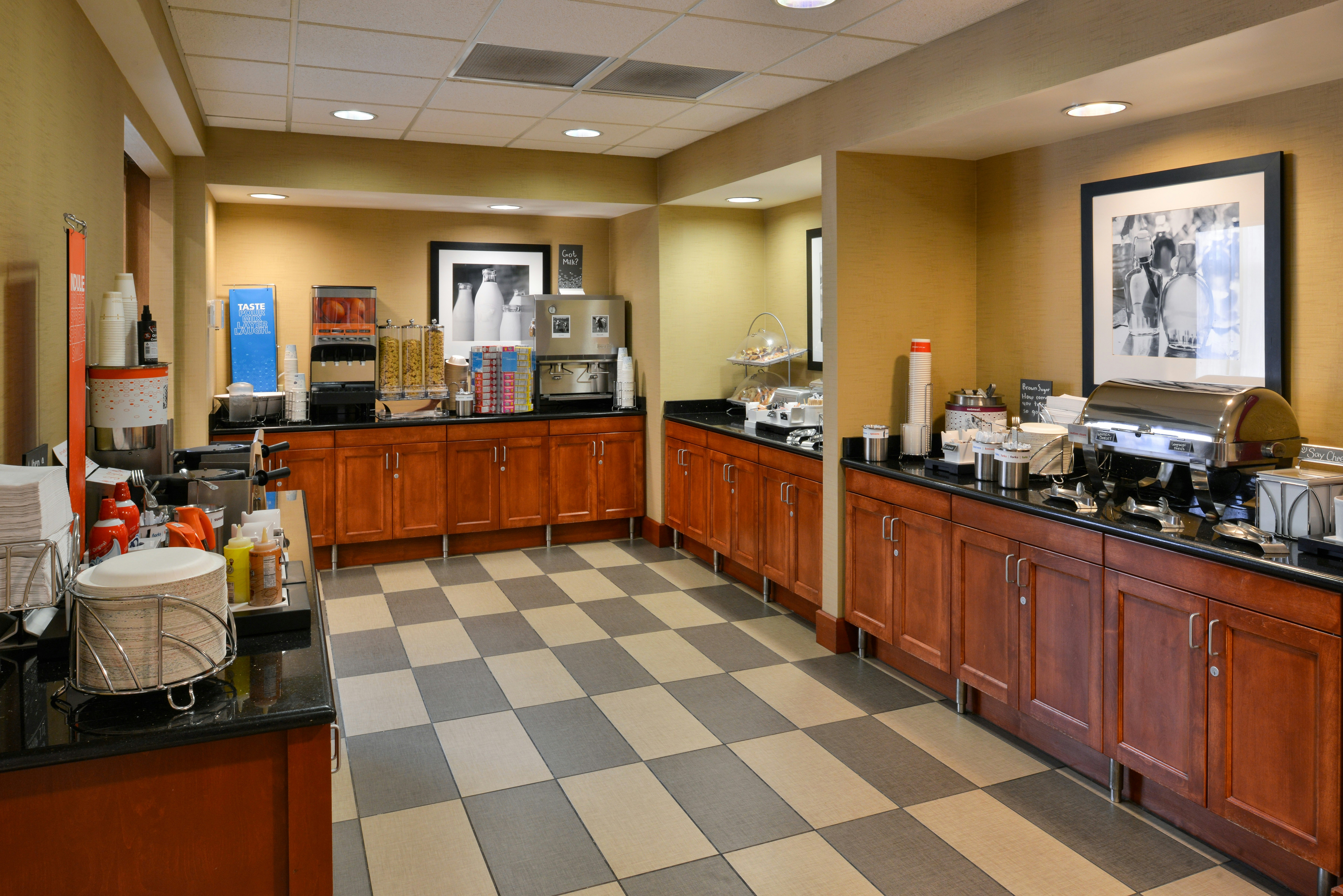 Hampton Inn & Suites Tacoma 9/46