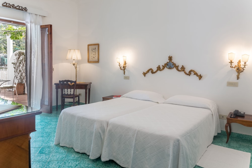 Poseidon Hotel 23/55