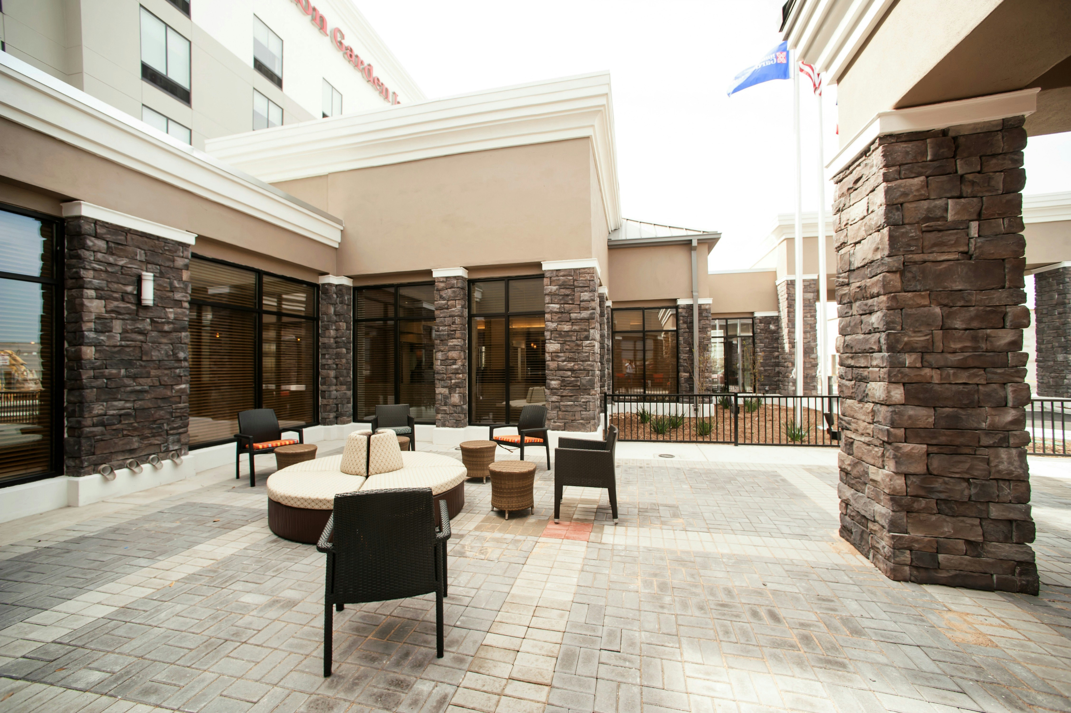 HILTON GARDEN INN SAN ANTONIO-LIVE OAK CONFERENCE CENTER 55/76