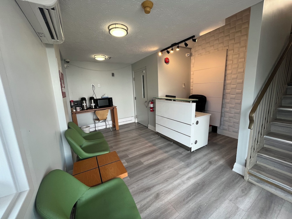 Motel6 Niagara Falls, On - Near The Falls 9/63