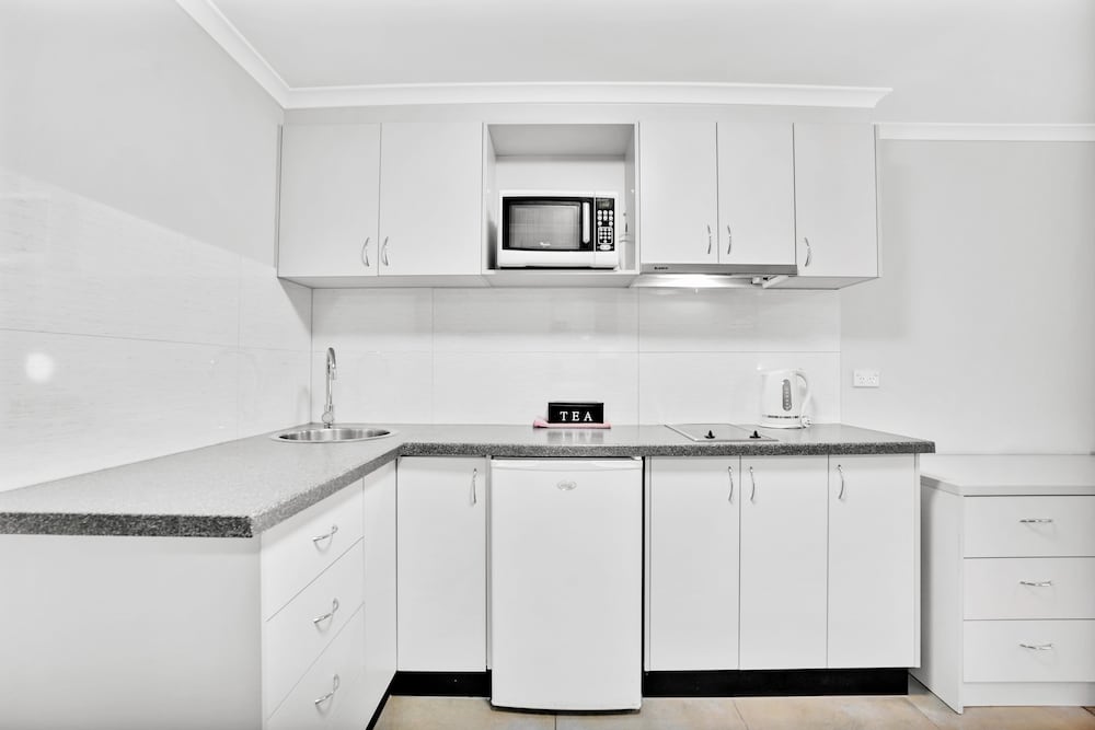 Carlton Lygon Lodge 73/75
