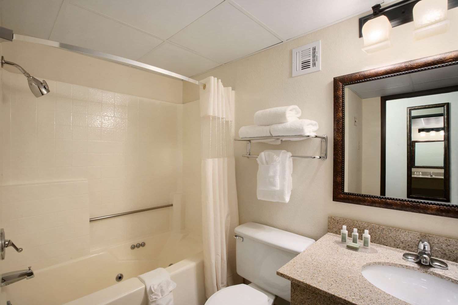 Baymont by Wyndham Branson - On the Strip 50/57