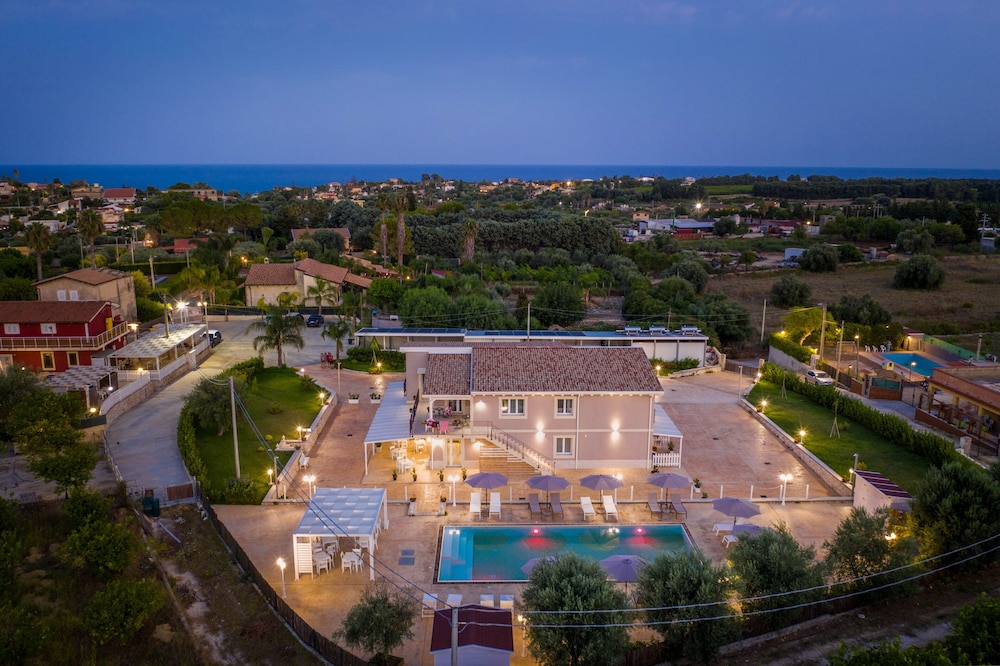 Tramonto Ibleo Resort 7/76