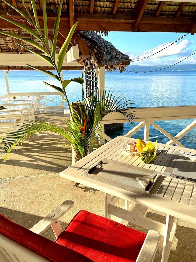 Coco Beach Resort 42/66