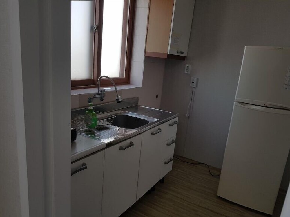B House 23/23