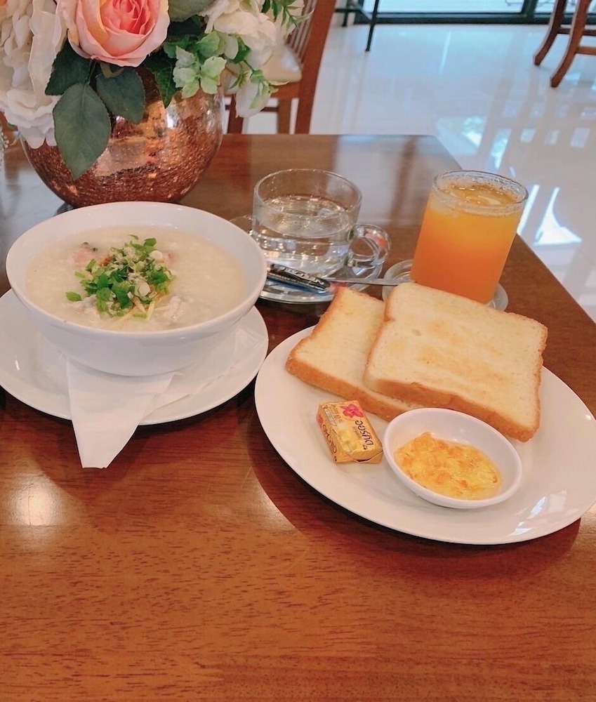 Seree Grand Resort 49/64