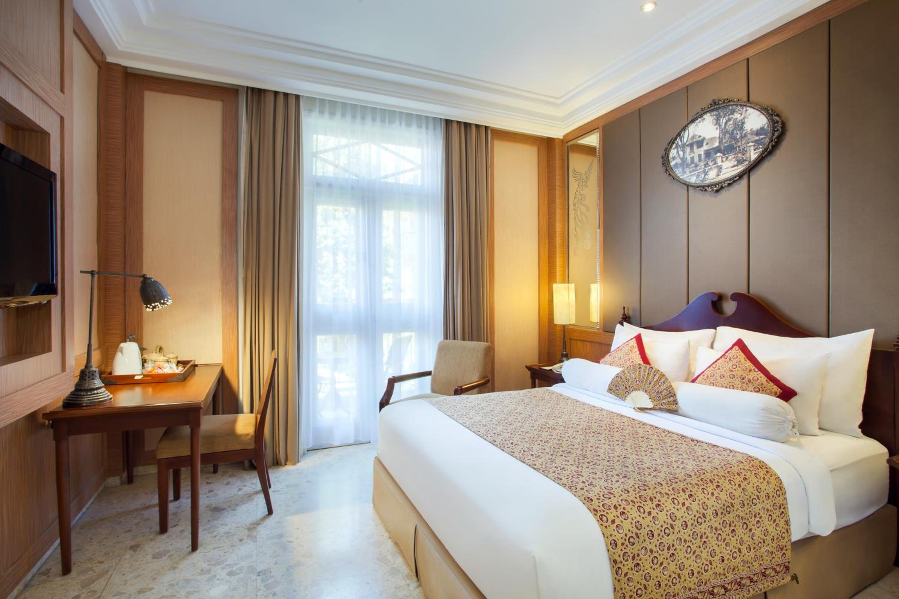HERITAGE, SUPERIOR, DOUBLE OR TWIN BED