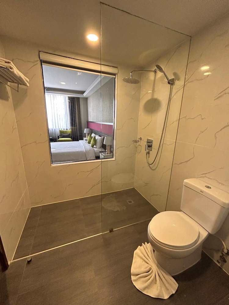 Savan Resorts 68/69