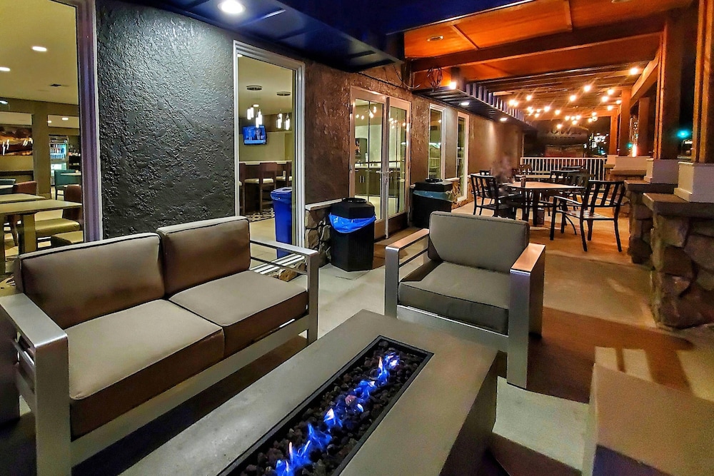Cielo Hotel Bishop-Mammoth, an Ascend Collection Hotel 32/50