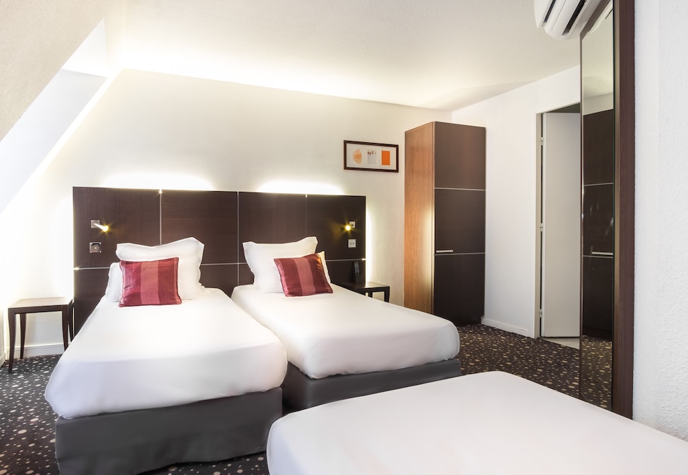 Le 55 Montparnasse Hotel 10/69