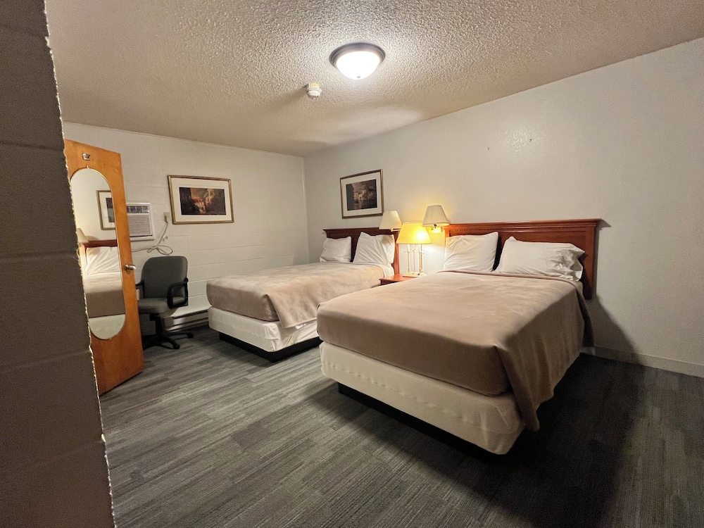 Hotel Prairie Winds Carthage Keokuk Hwy 136 13/37