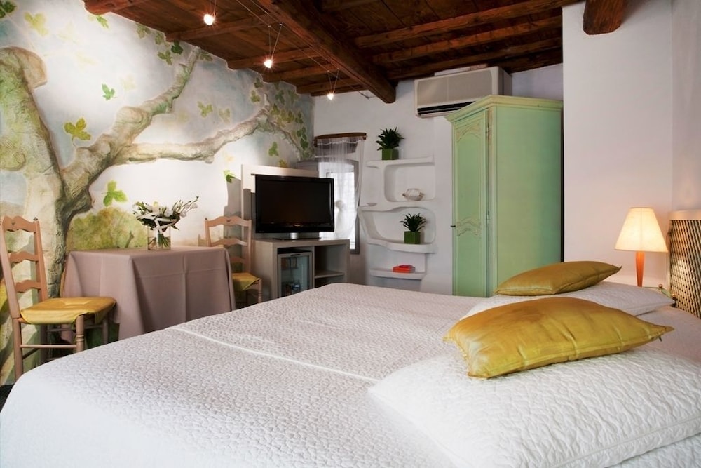 غرفة سوبيريور بسرير مزدوج، Hostellerie Le Castellas 3/3