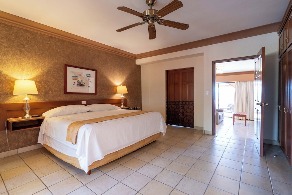 Hotel Palmas De Cortez 23/50
