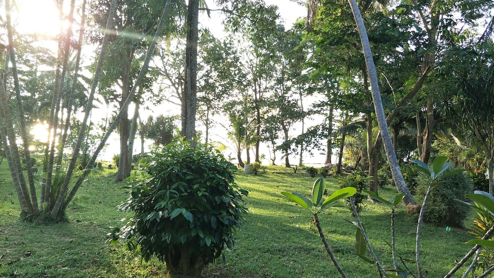 Sukorn Cabana Resort 23/28