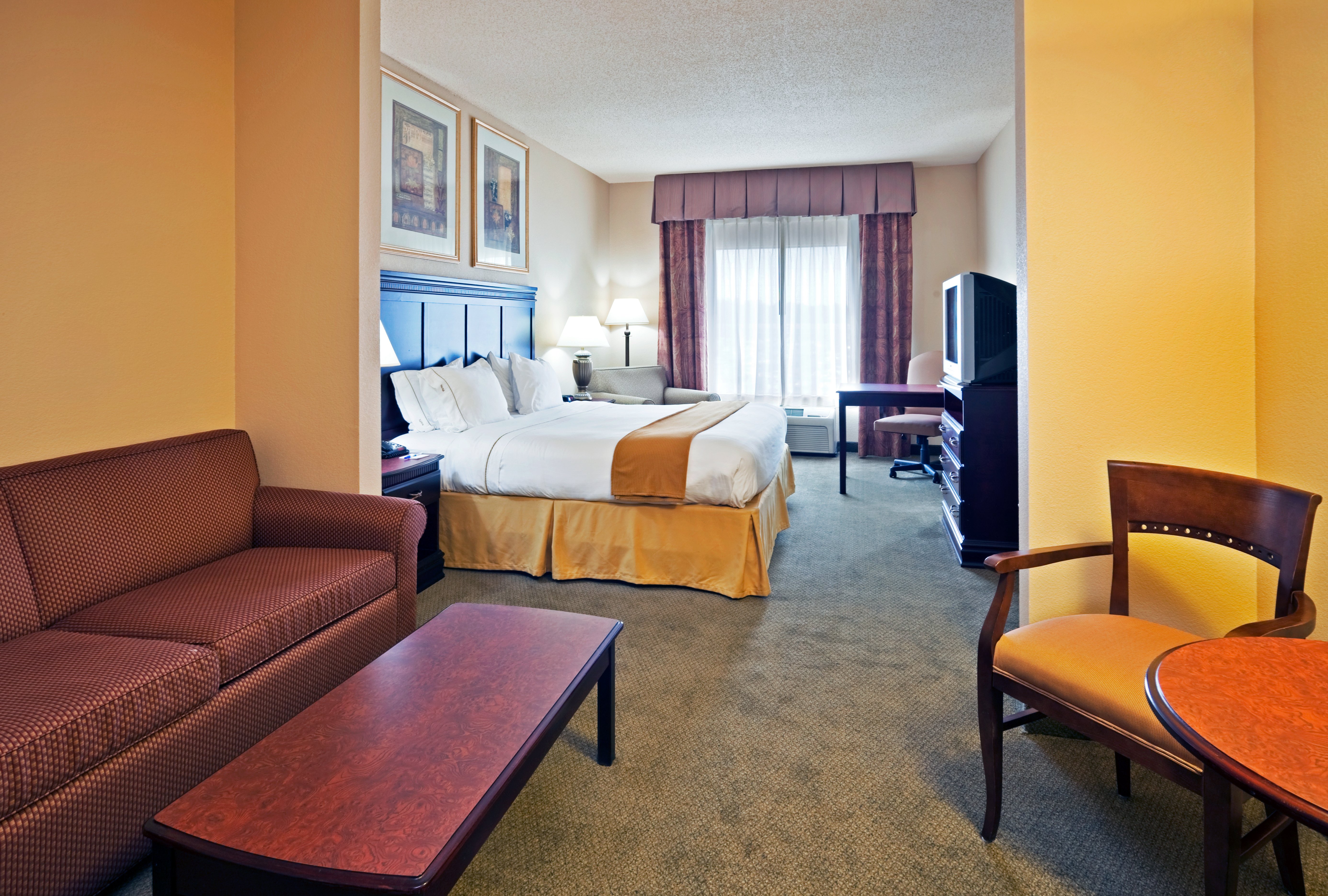 Holiday Inn Express Hotel Suites Pell City 55/71