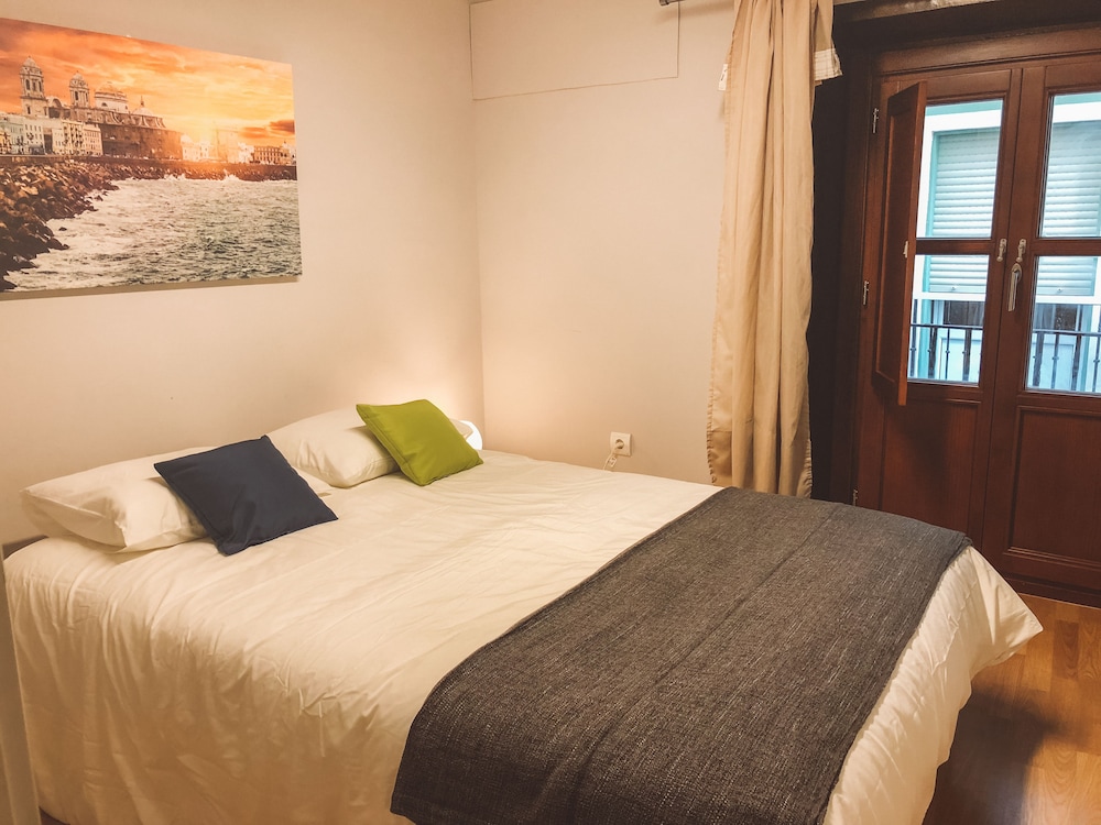Apodaca Rooms 1/33