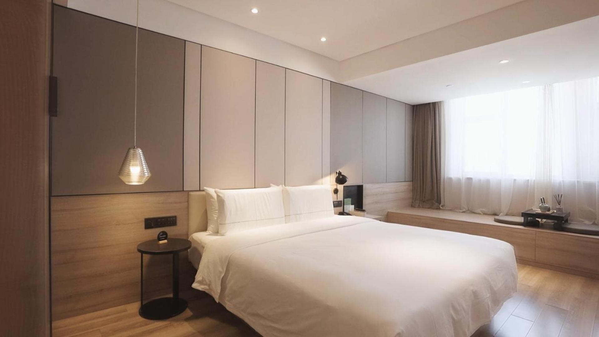 Jimu, Double Bed