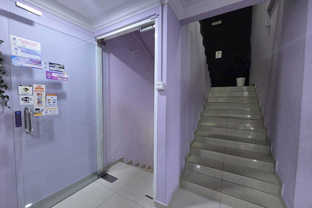 Hotel Inap Sri Gombak 27/50