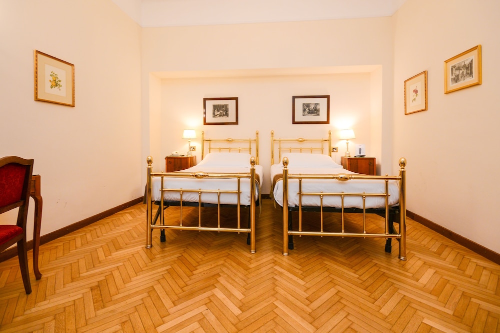 SUPERIOR, TWIN BEDS
