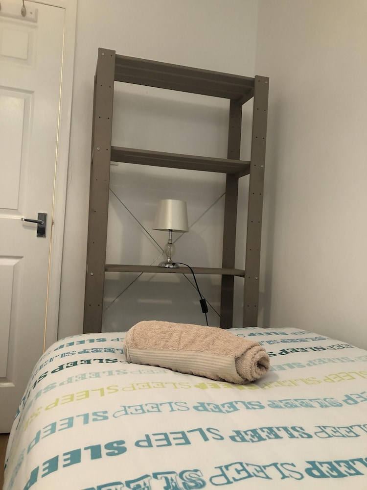 Apple House Guest House Heathrow Airport 11/31