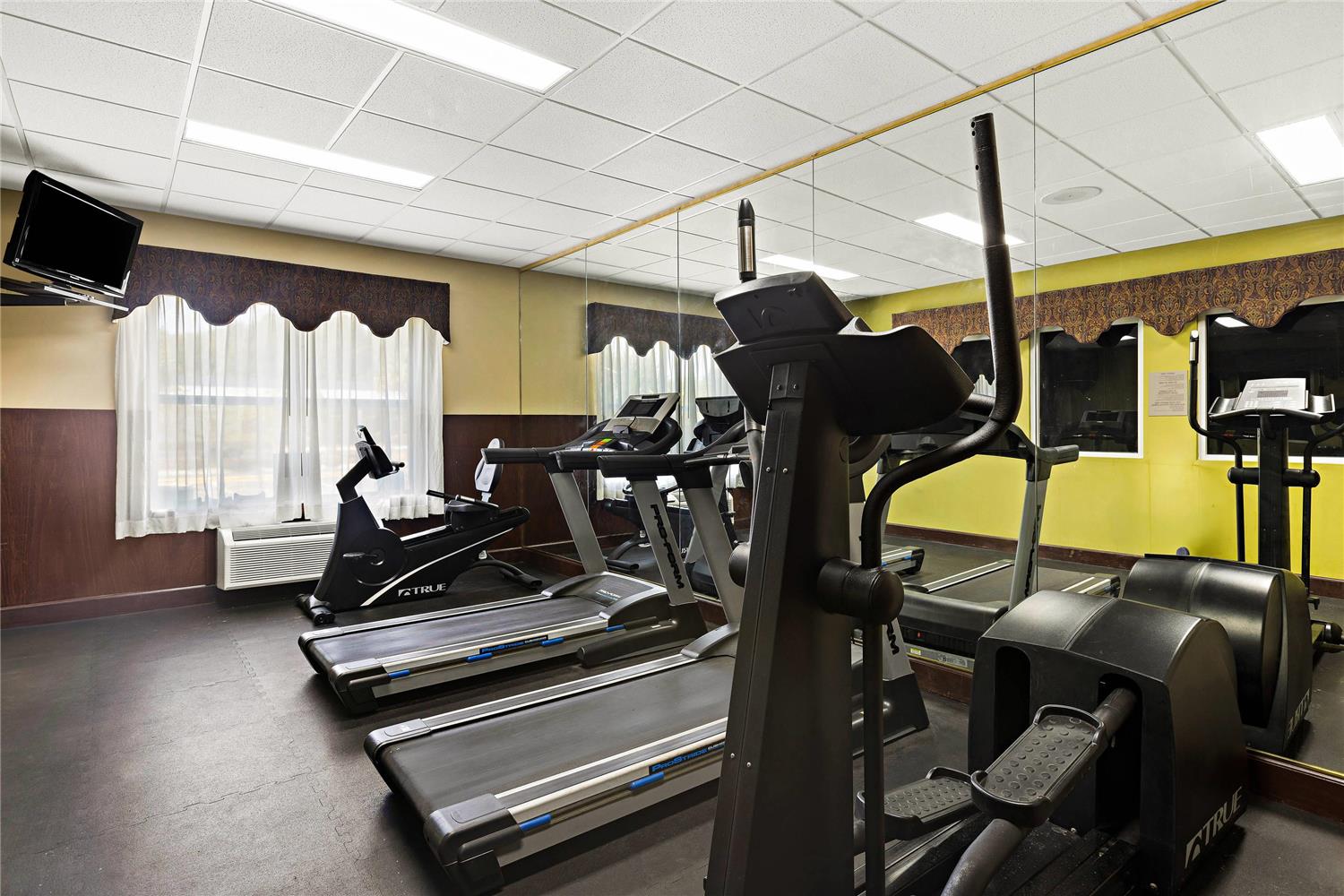 Country Inn and Suites By Radisson Hinesville GA 18/37