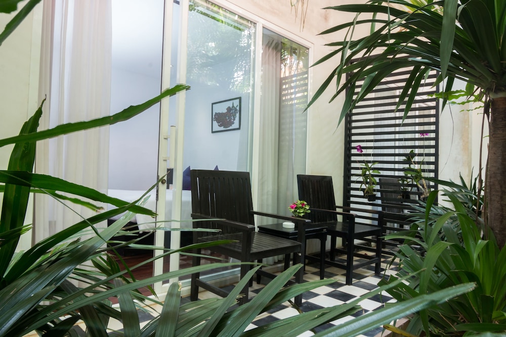 Apsara Centrepole Hotel 36/74