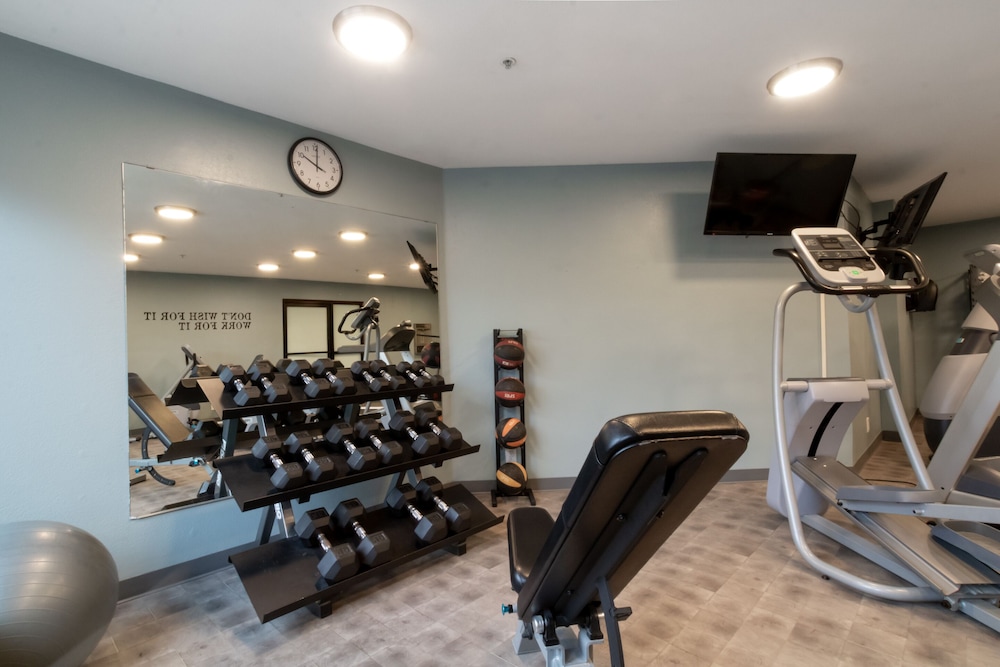 Oxford Suites Portland - Jantzen Beach 33/53
