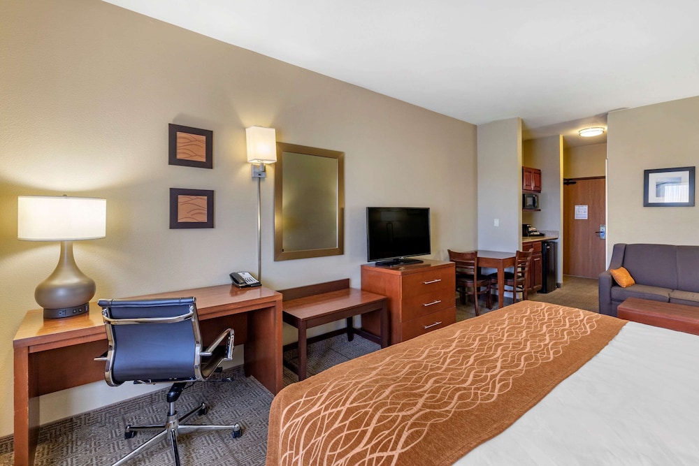 Comfort Inn Evansville - Casper, WY 7/36