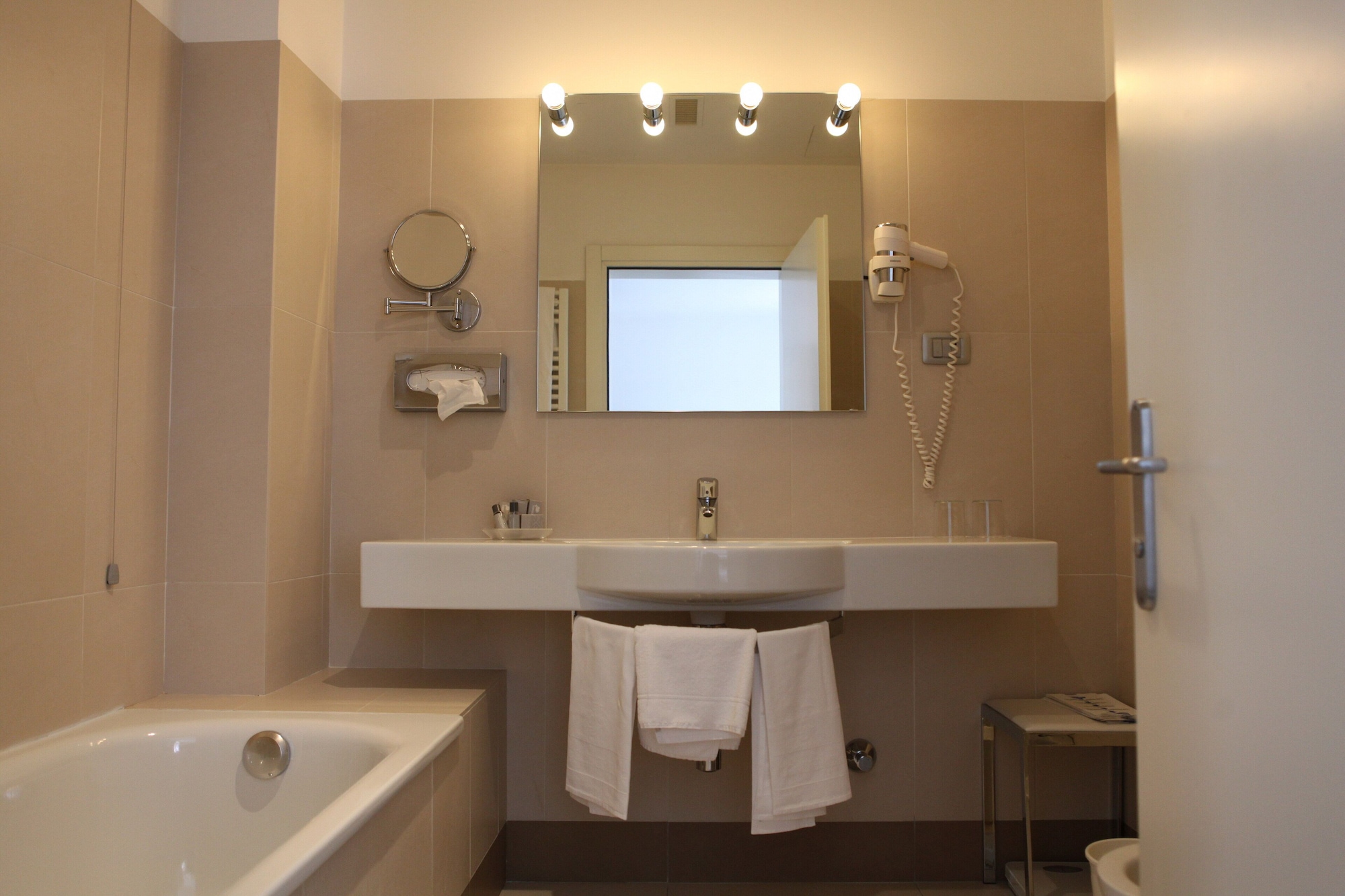 Superior, Double or Twin Bed, Accademia Hotel 5/7