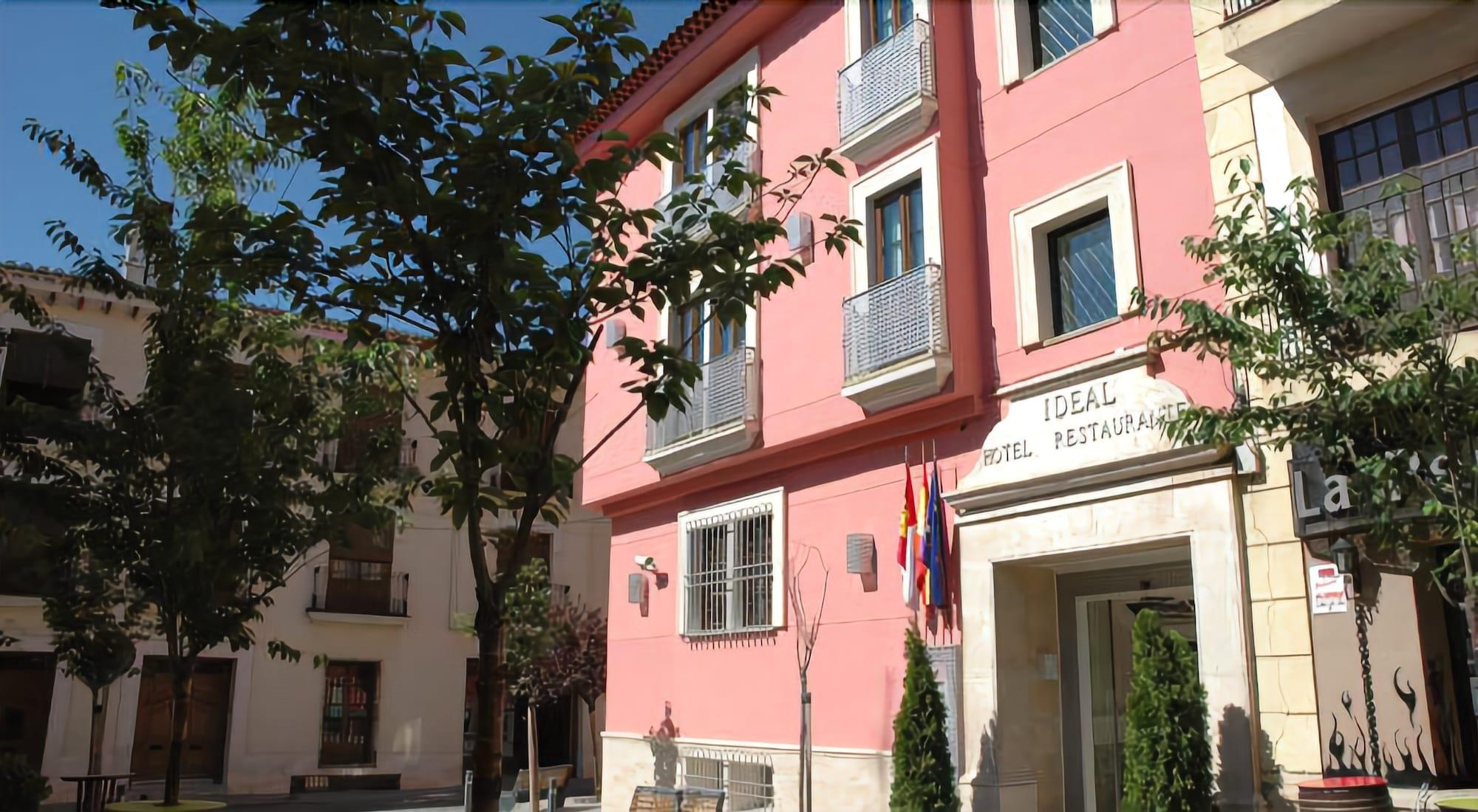 Hotel Ideal 2/42