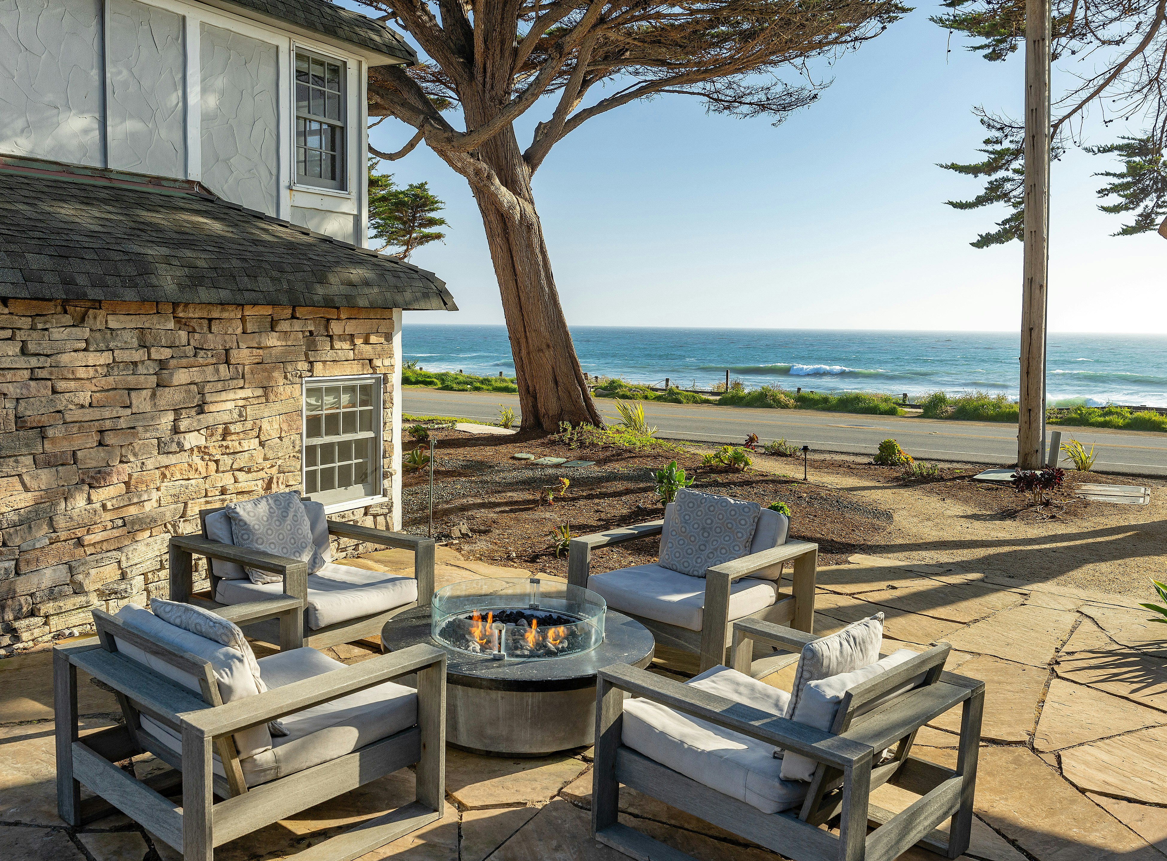 FogCatcher Inn 43/47