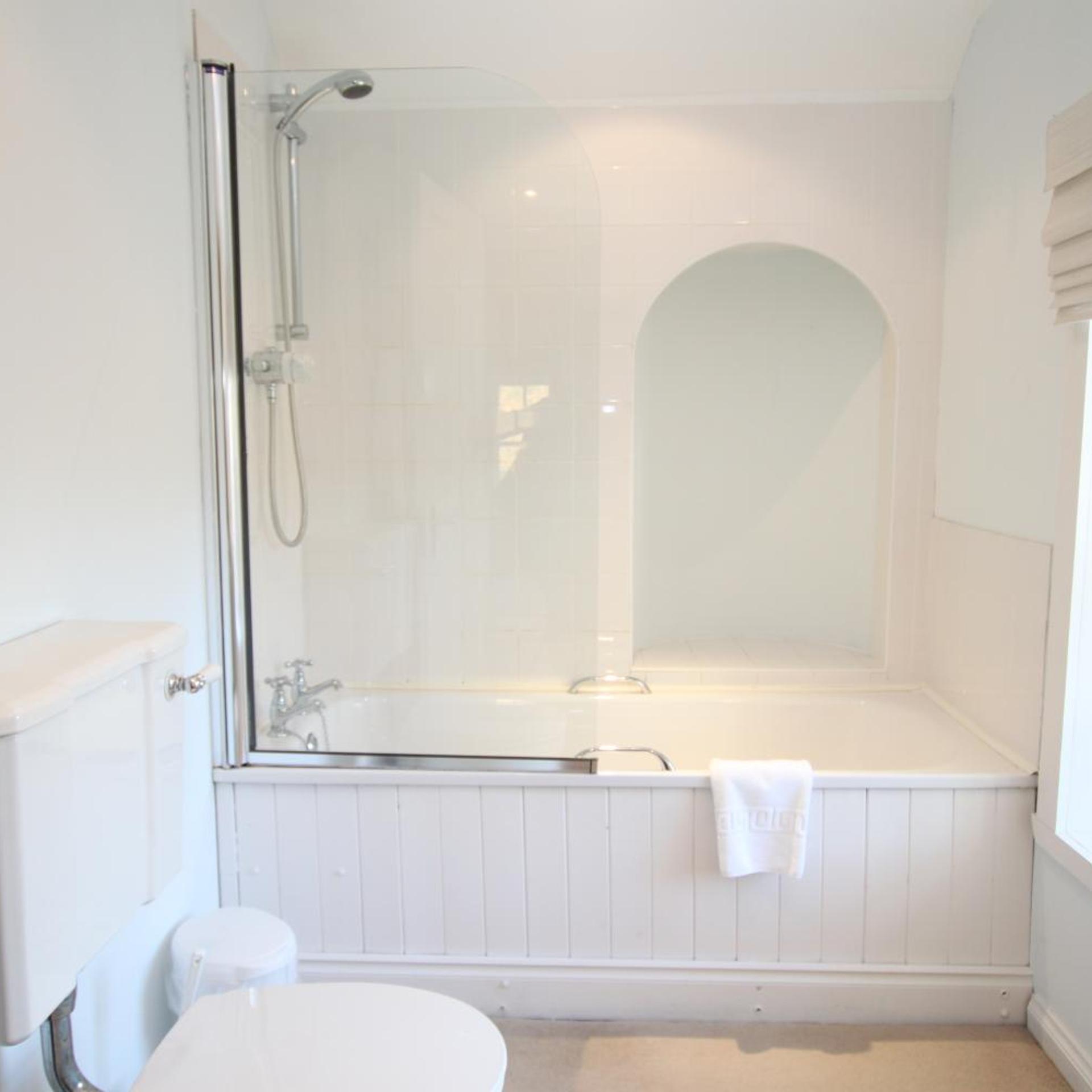 Colonsay Hotel 46/50