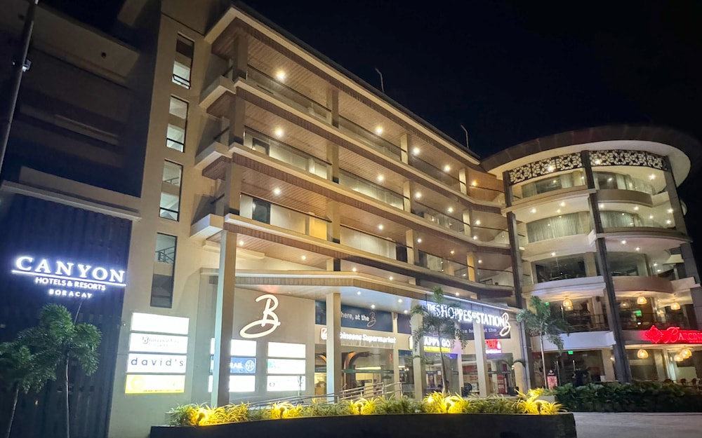 Canyon Hotels Resorts Boracay 3/50