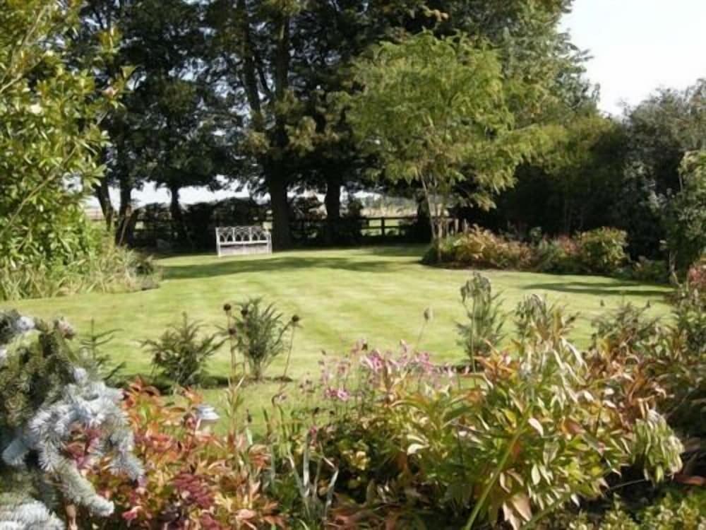 Motts Cottage 15/21