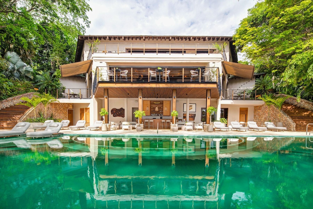 Las Lagunas Boutique Hotel 5/50