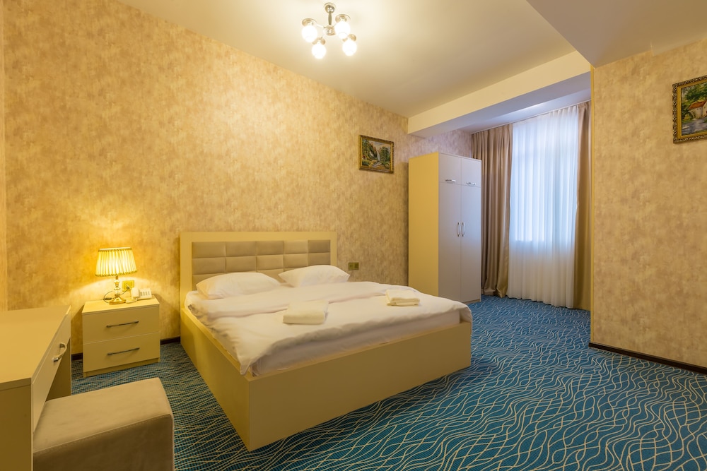 Art Hotel Baku 36/62