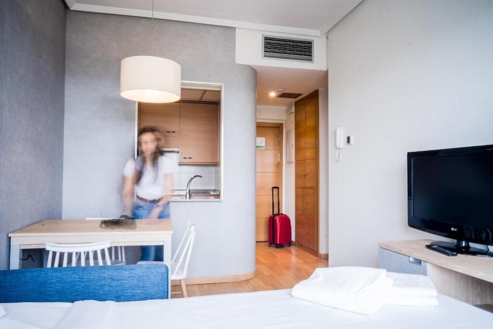 Compostela Suites 60/66